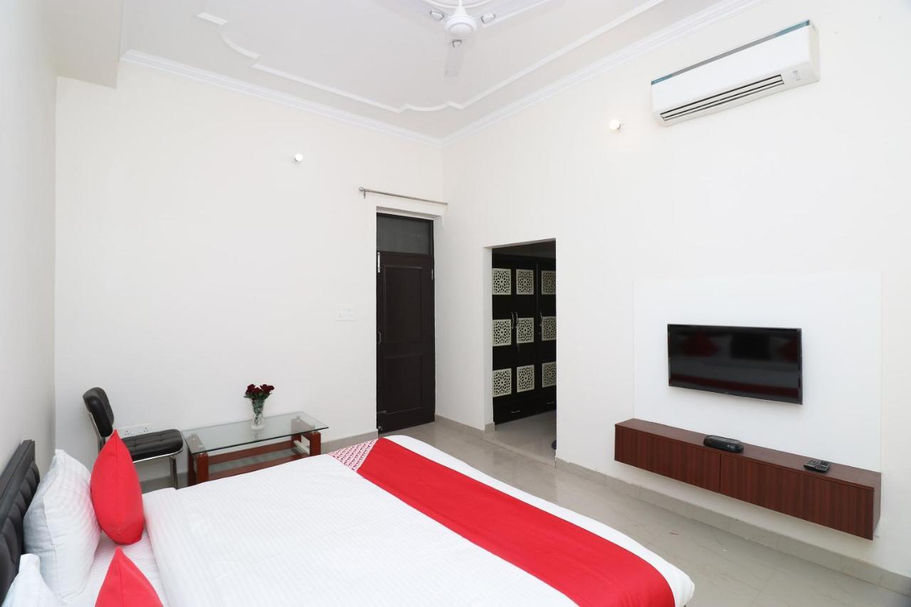 Hotel Oyo 15429 Iidm Eco Center Lucknow