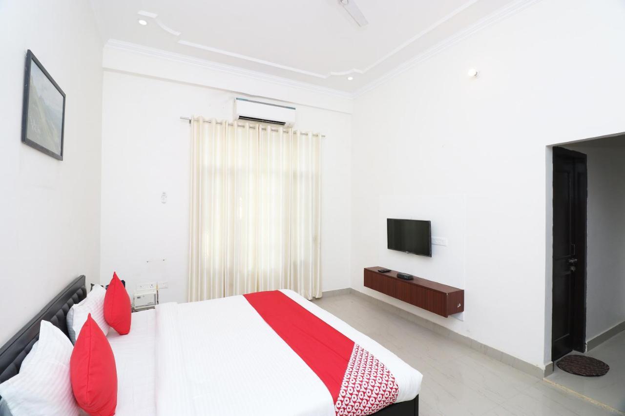 Oyo 15429 Iidm Eco Center Hotel